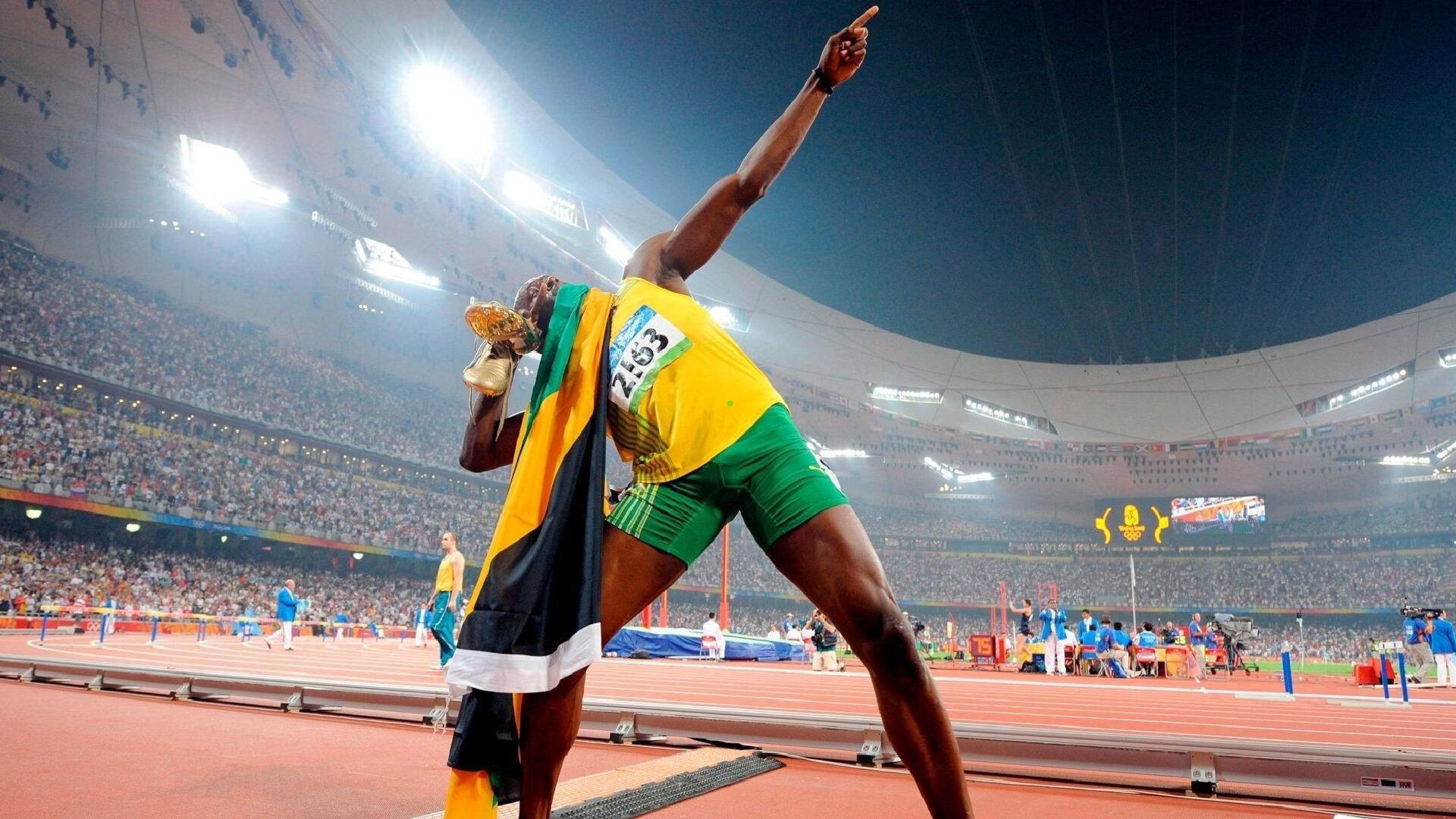 开云app-狄龙赞扬球队顽强团结无私精神，铸就NBA季后赛辉煌